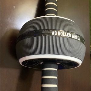 AB WORKOUT ROLLER WHEEL